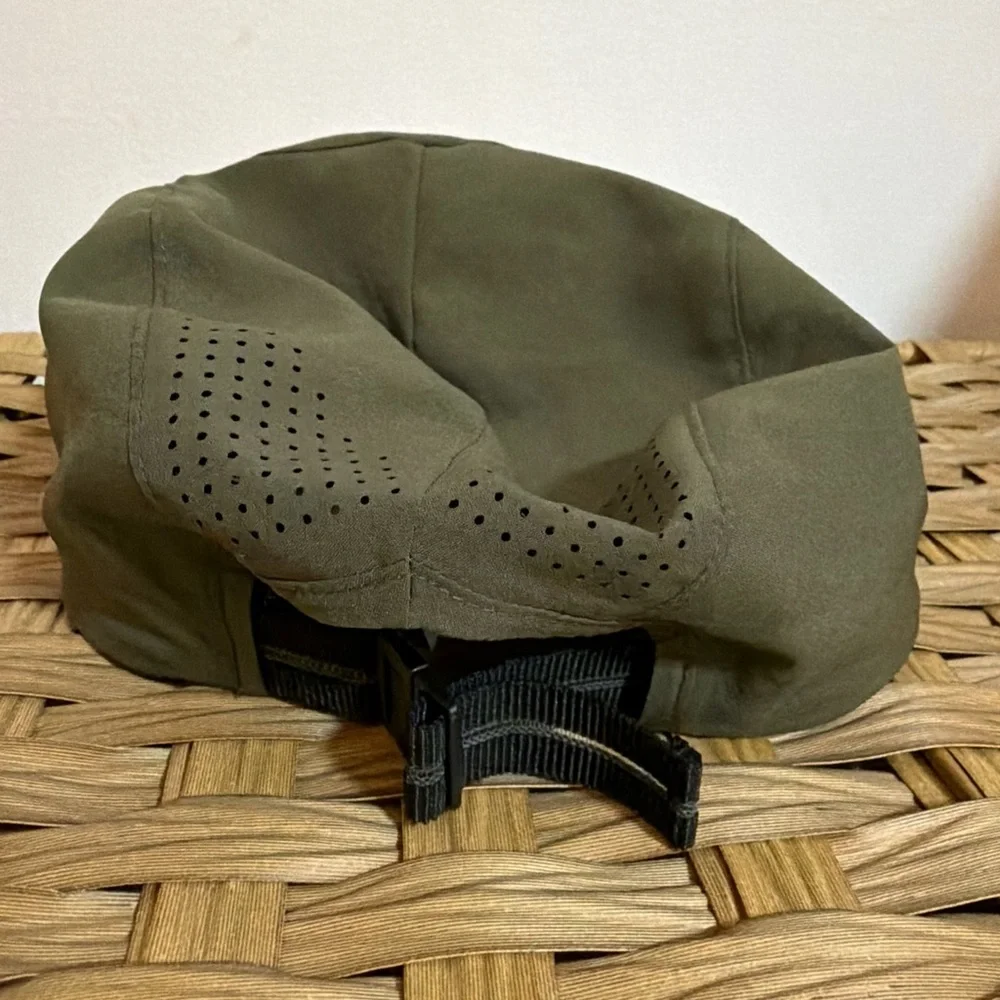 Salomon Unisex Cross Cap Mesh Panel Running Lightweight Breathable Hiking Buckle - Picture 2 of 5